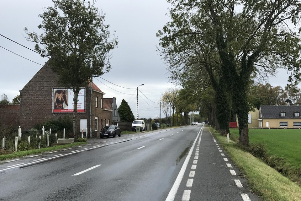 De steekpartij speelde zich af in een woning in de Oostendesteenweg in Eernegem.