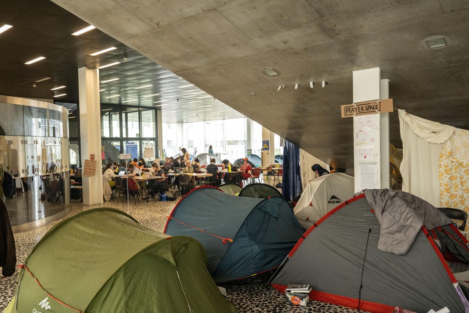 De bezetters zijn niet van plan om te vertrekken uit het Gentse Universiteitsforum