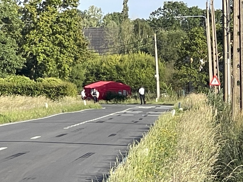 Bij een flauwe bocht van de Krommenelststraat verloor de motorrijder de controle.