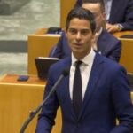 Rob Jetten maakt het wel heel bont in de Kamer: ‘Dit is echt bij de beesten af’.