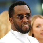 Speurder doet boekje open over sekskamers en ‘freak off’-feestjes van rapper Diddy: “Hij was zoals Epstein”.