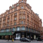 Meer dan 250 mensen contacteren Harrods over schikking na beschuldigingen tegen Al-Fayed.