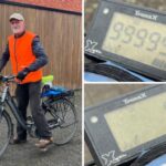 Van 99.999 naar nul, kilometerteller van Eddy (71) bereikt limiet na tien jaar: “Tijd om een nieuwe fiets te kopen”.