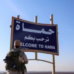 Rebellen “aan poorten” van sleutelstad Hama, Syrische regime stuurt versterking.