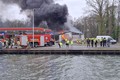 Zware brand aan tankstation vlak aan Nederlandse grens met Bocholt.