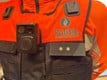 Vorige minister beet er tanden op stuk, nu probeert regering het opnieuw: bodycams voor buschauffeurs, treinbegeleiders en ambulanciers?.